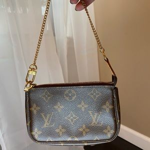 Louis Vuitton Mini Pochette